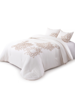 Colcha bordada con relieve CAMILE Clara Vidal